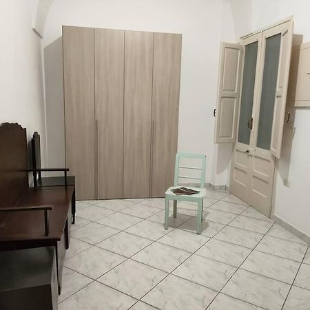 Appartamento In Pieno Centro A Lecce Exteriör bild